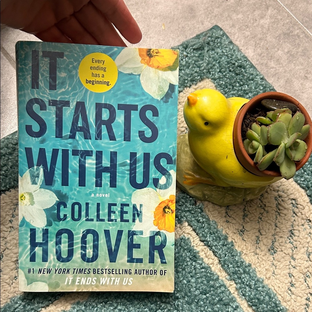 It starts with us by Colleen Hoover